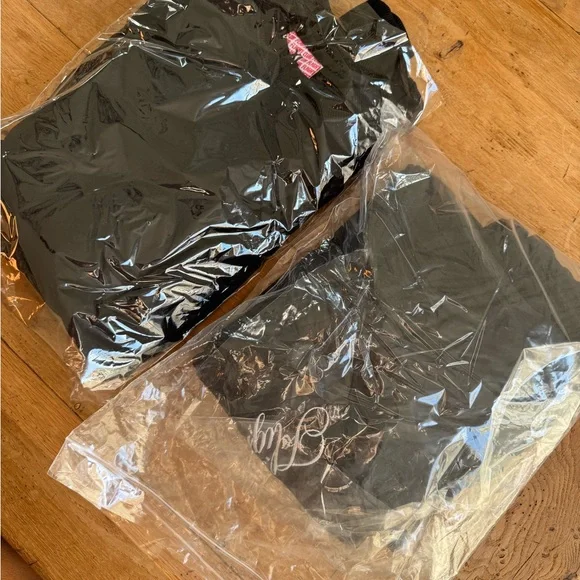 “Flight Club” Black Sweat Suit Lounge Set - Picture 4 of 6